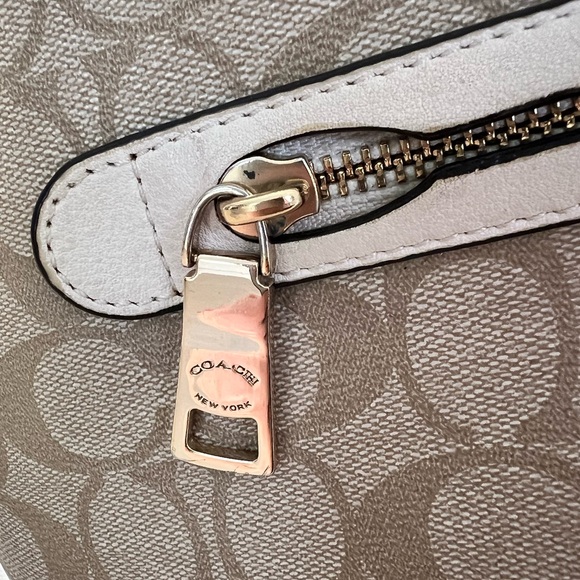 Coach Signature C Tote Bag - Picture 6 of 16